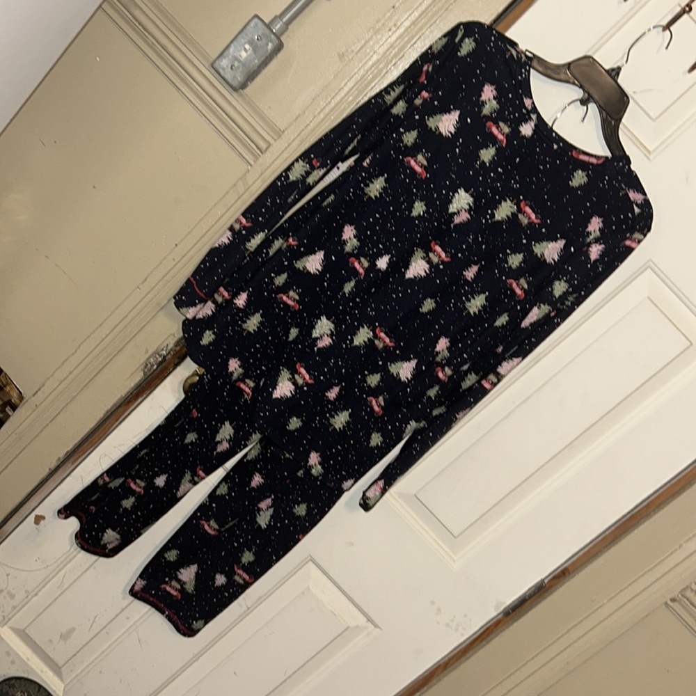 Cuddl Duds medium two piece pajamas set holiday (or not) - Picture 4 of 12